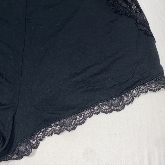 Size‎ M sleep shorts from Victoria’s Secret - Picture 4 of 4